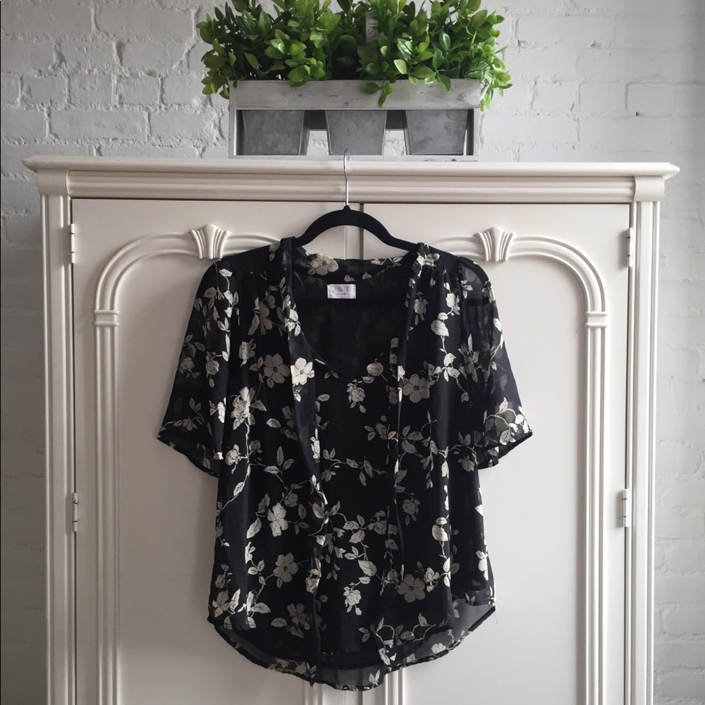 Black and cream floral top
